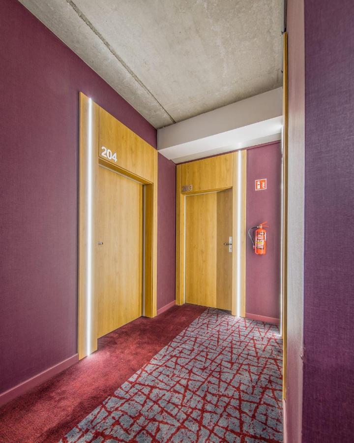 Hotel 107 Rumia Buitenkant foto